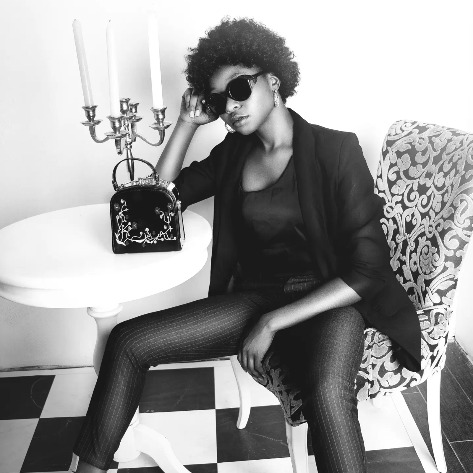 olivier-black-woman-model-sitting-on-a-chair